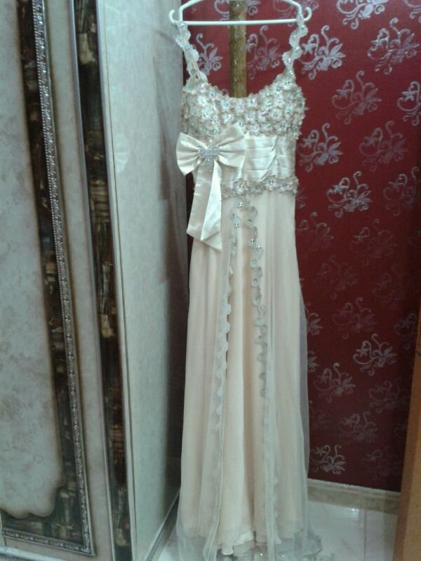 فستان  زواج وشبكة للبيع hayahcc_1378420307_951.png