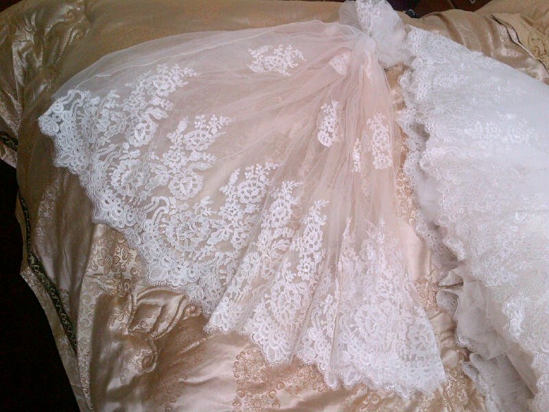 فستان الزواج للبيع بصور hayahcc_1383568954_889.png